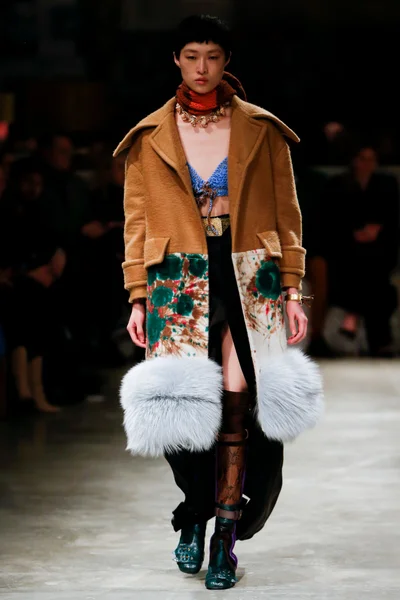 Look 44